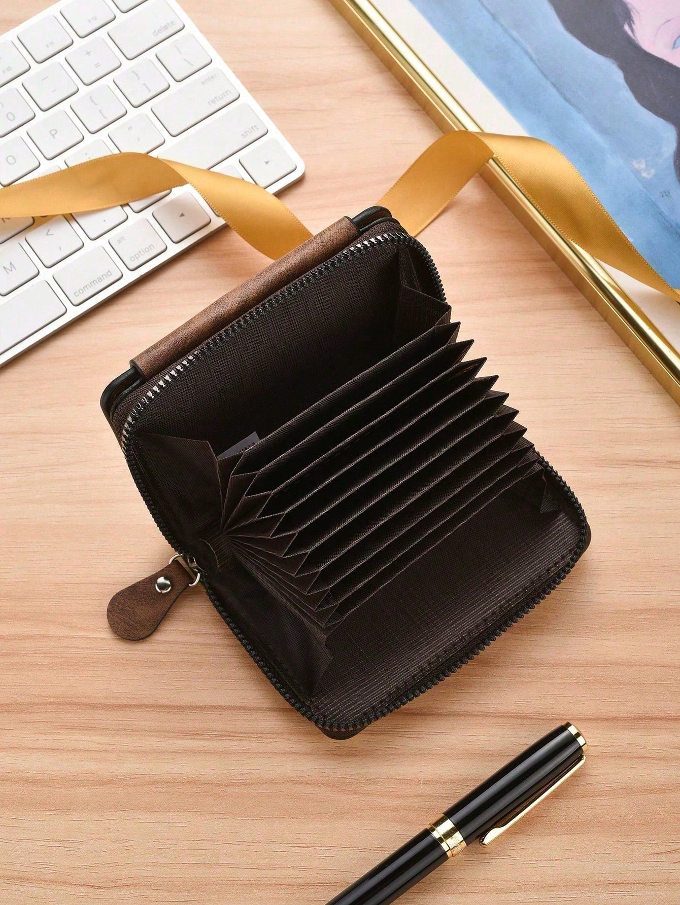 Portefeuille Organisateur Homme – Compact & Sécurisé