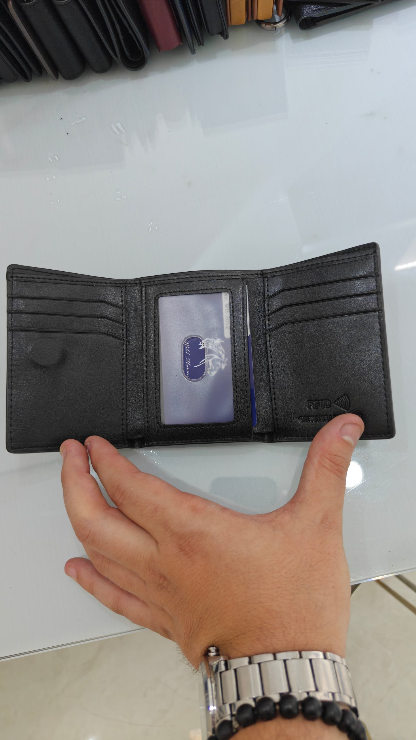 🛡️ Portefeuille en Cuir Noir Grainé